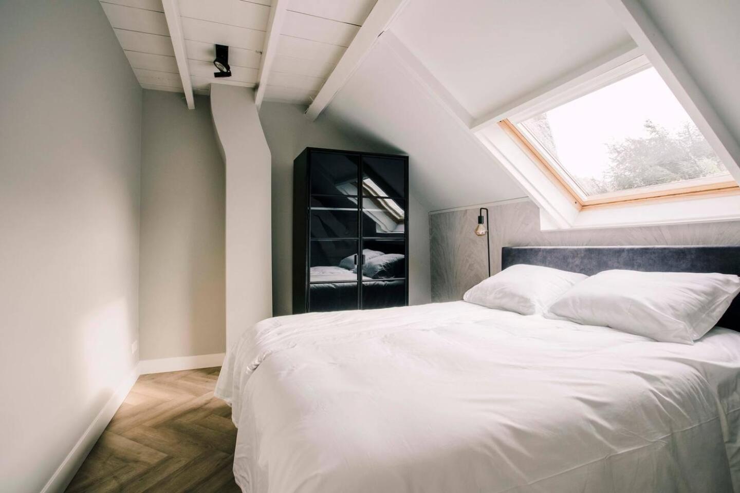 Hotelbed W Aircon At City Villa Tilburg Willem 1 Exterior foto