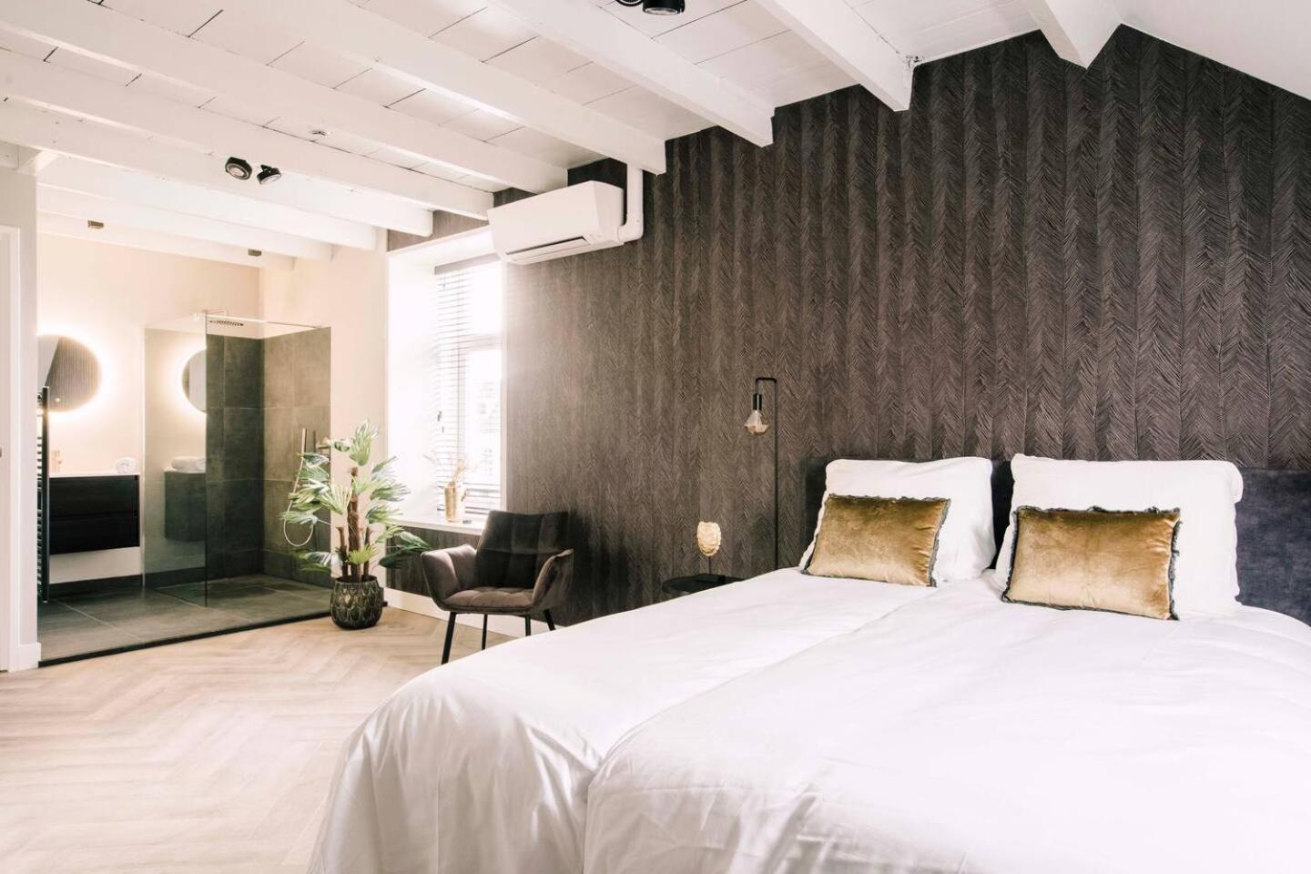 Hotelbed W Aircon At City Villa Tilburg Willem 1 Exterior foto